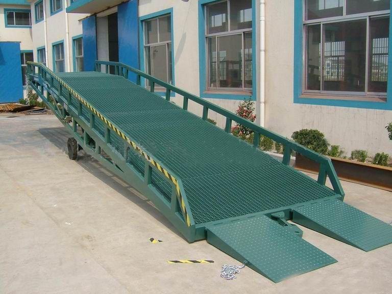 塔城登车桥厂家