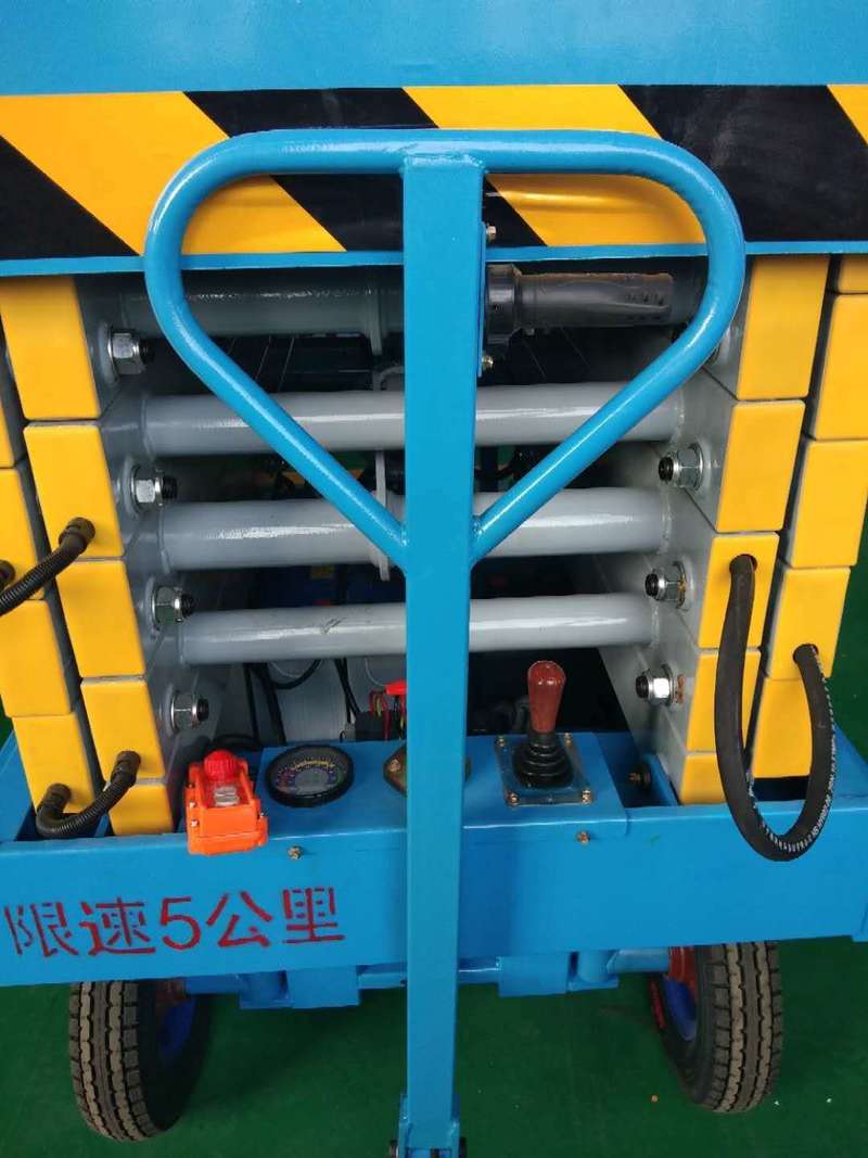 塔城辅助行走式升降平台